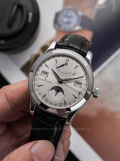 dong-ho-nam- Jaeger-LeCoultre-Master-Calendar-151842A.png